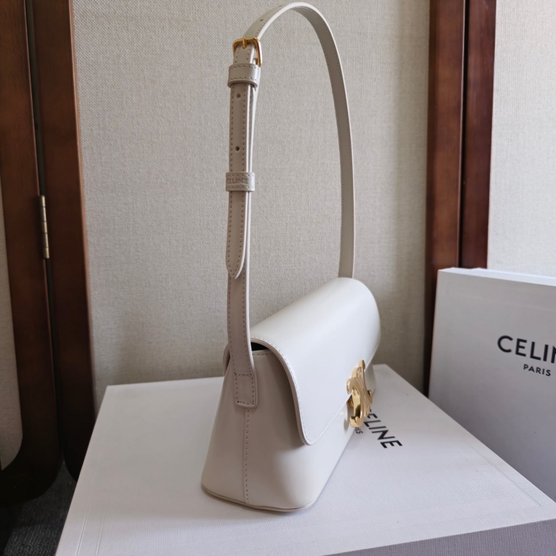 Ce1i*e triomphe bags